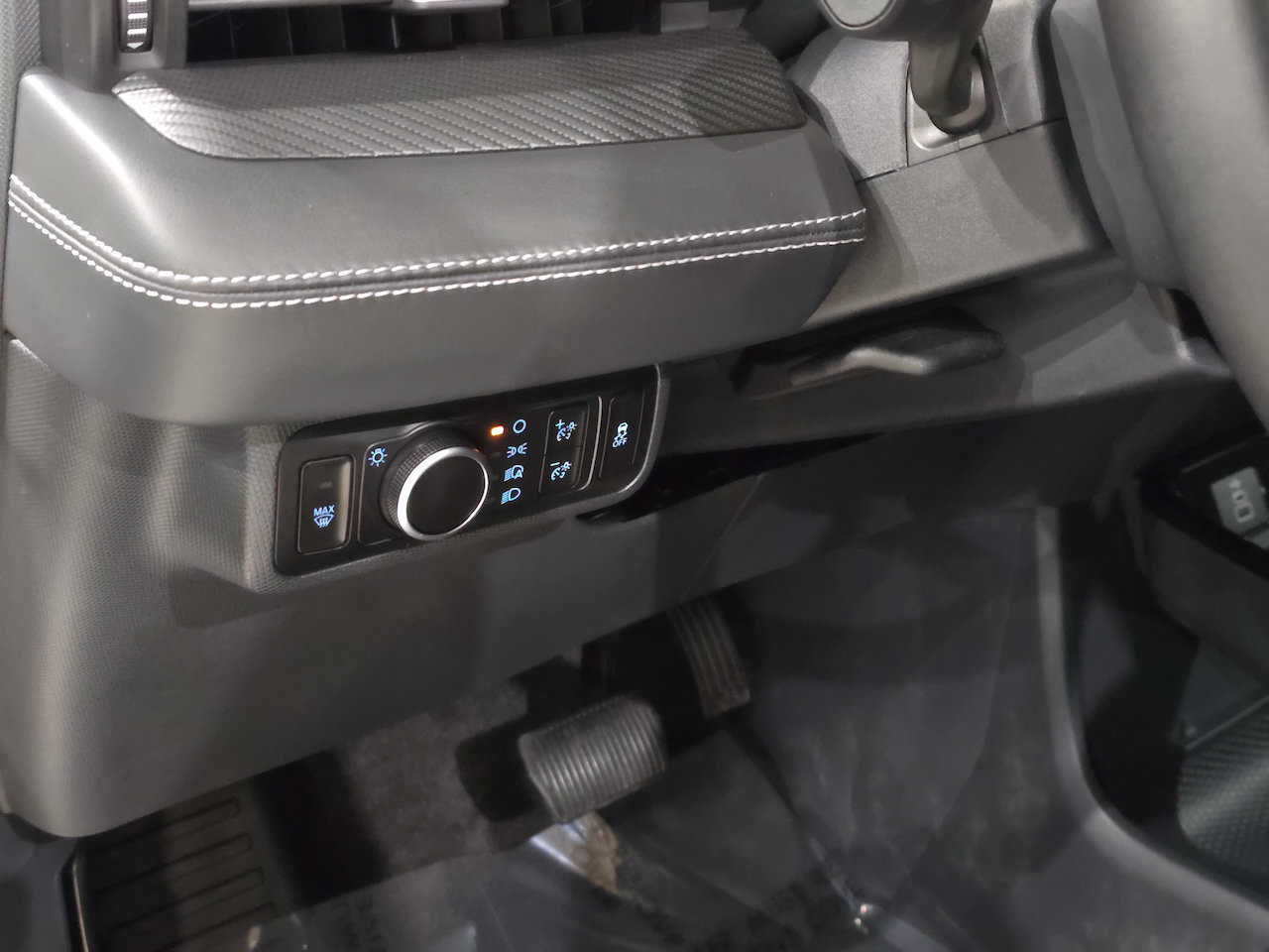 New 2025 Ford Mustang Mach-E Premium AWD/4WD image 18