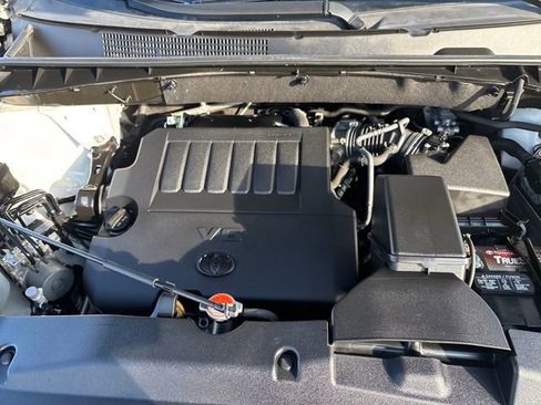 Used 2016 Toyota Highlander Limited image 25