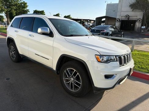Used 2017 Jeep Grand Cherokee Limited AWD/4WD image 12