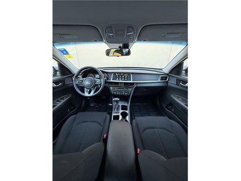 Used 2020 Kia Optima LX image 17