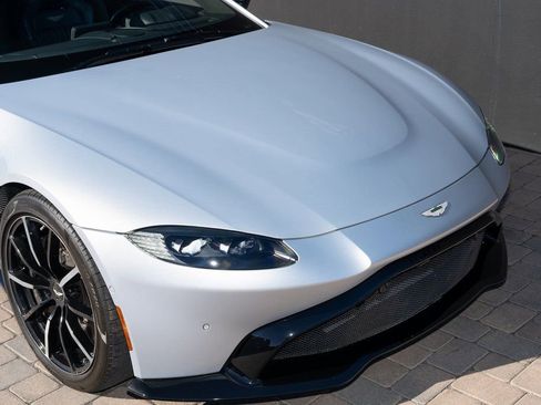 Used 2023 Aston Martin V8 Vantage Roadster RWD image 12