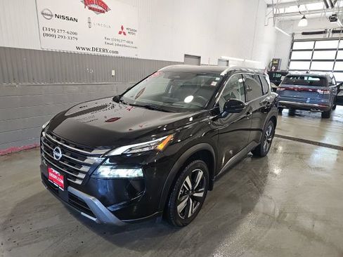 Certified 2025 Nissan Rogue SL w/ SL Premium Package AWD/4WD image 7
