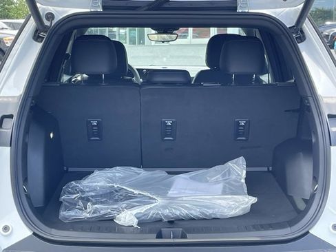 New 2026 Chevrolet Equinox LT w/ Convenience Package II image 14