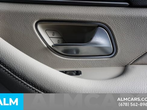 Used 2021 Mercedes-Benz GLE 350 w/ Premium Package image 47