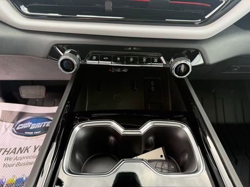 Used 2025 Chevrolet Silverado EV RST image 41