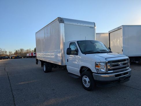 New 2026 Ford E-450 and Econoline 450 Super Duty w/ Power Equipment Group image 4
