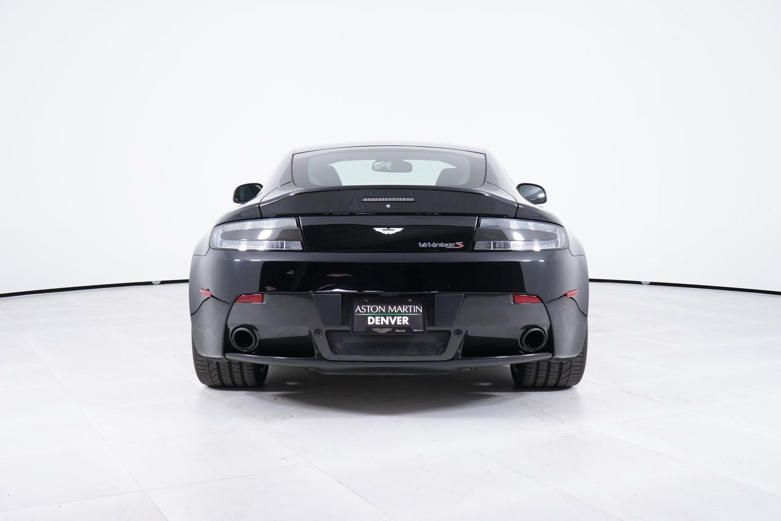 Used 2015 Aston Martin V12 Vantage S RWD image 6