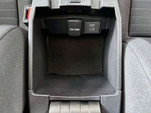 Used 2026 Toyota Corolla Cross AWD Hybrid w/ Moonroof Package image 32