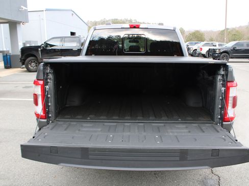 Used 2021 Ford F150 Lariat w/ Tow Technology Package image 9