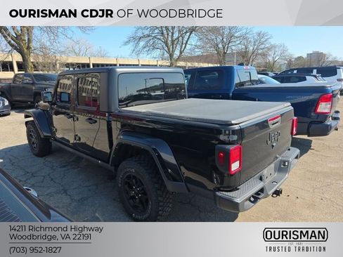 Used 2022 Jeep Gladiator Willys image 5