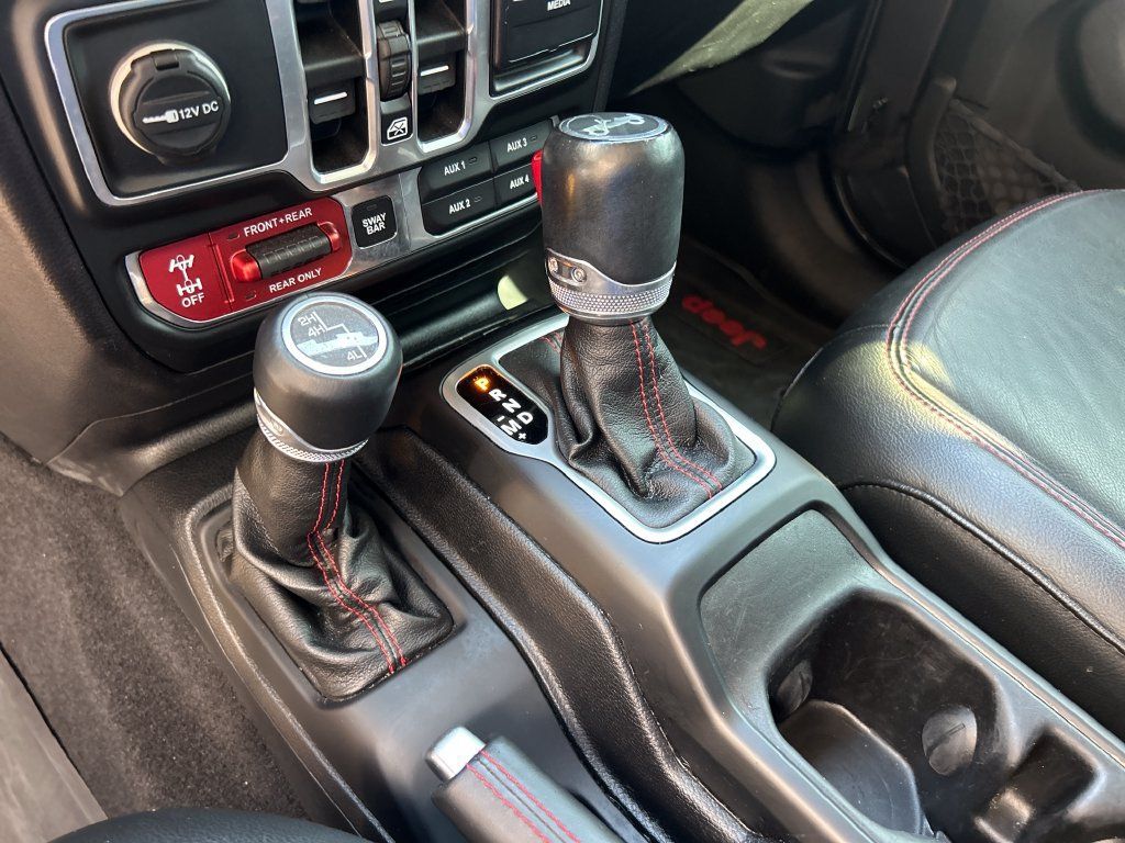 Used 2018 Jeep Wrangler Unlimited Rubicon w/ LED Lighting Group AWD/4WD image 18