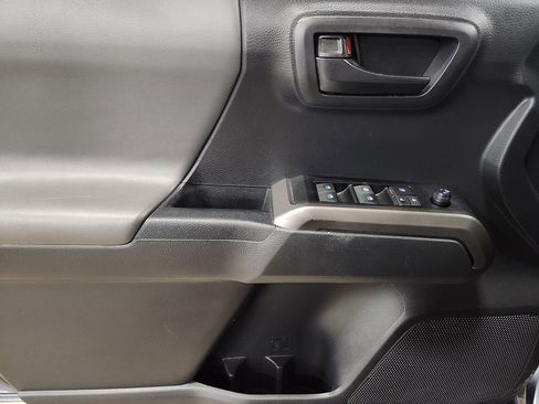 Used 2022 Toyota Tacoma SR5 image 42