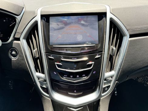 Used 2016 Cadillac SRX Luxury image 18