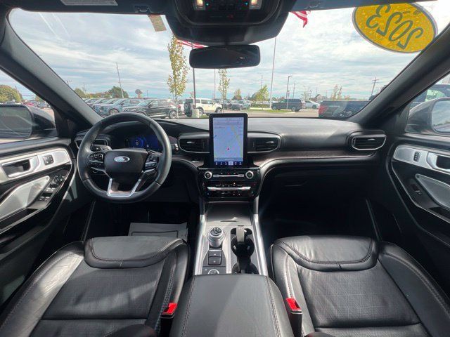 Used 2023 Ford Explorer Platinum w/ Technology Package AWD/4WD image 20
