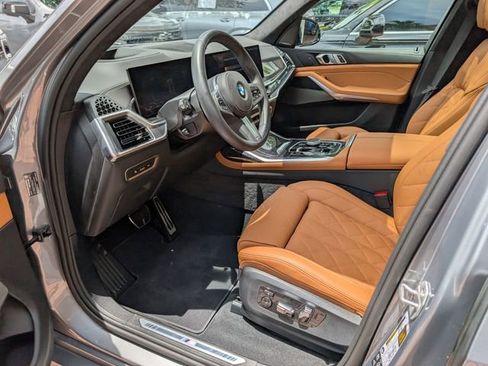 Used 2026 BMW X7 xDrive40i w/ M Sport Package AWD/4WD image 10