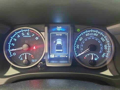 Used 2023 Toyota Tacoma TRD Off-Road w/ Advanced Technology Package AWD/4WD image 19