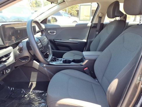 Certified 2025 Kia K4 FWD image 9