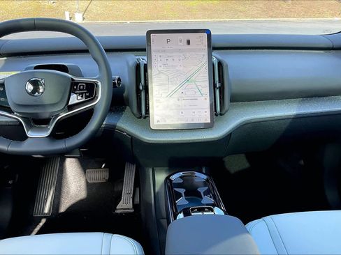 New 2025 Volvo EX30 Ultra w/ Protection Package Premier image 9