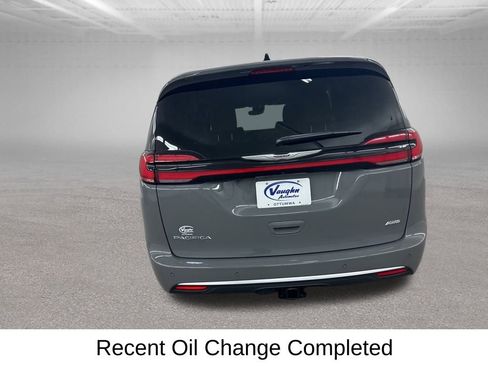 Used 2023 Chrysler Pacifica Pinnacle w/ Trailer Tow Group image 11