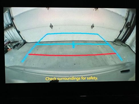 Used 2025 Toyota Corolla LE image 36