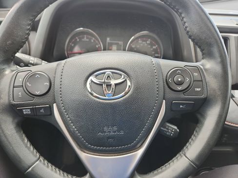 Used 2018 Toyota RAV4 SE w/ Power Extra Value Package FWD image 22