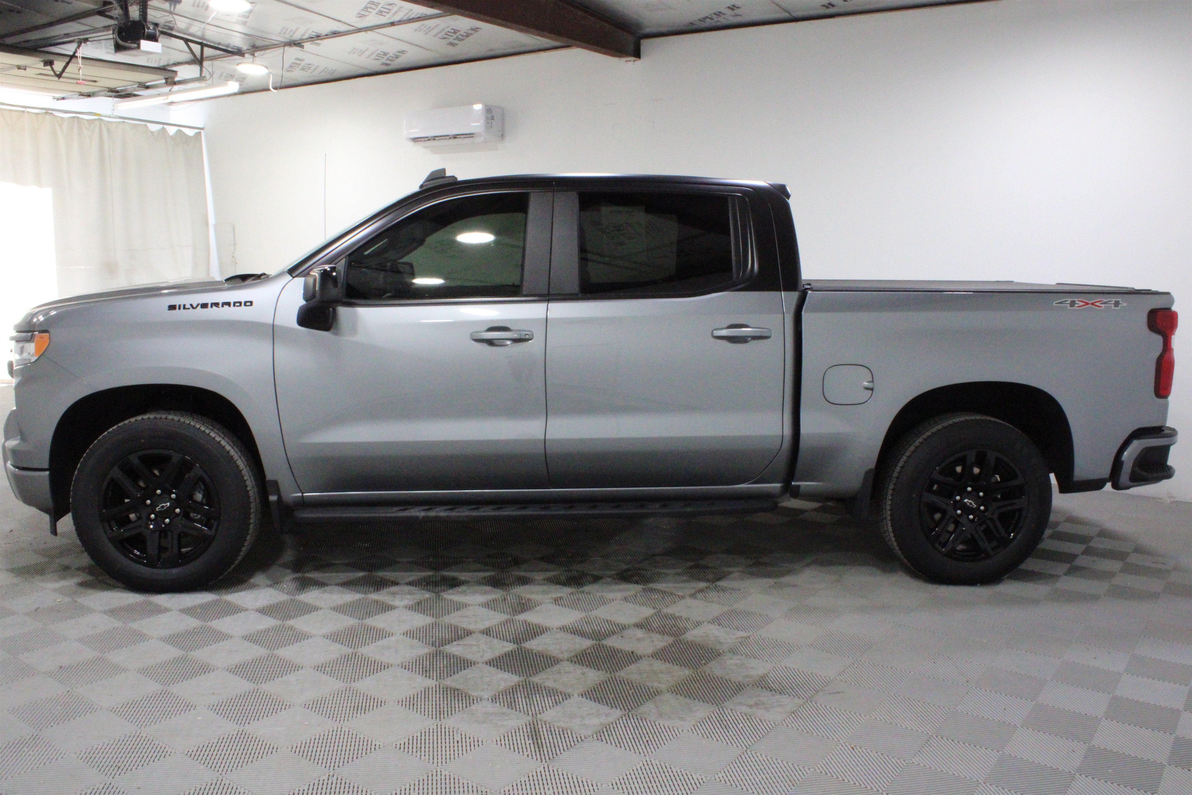 Used 2024 Chevrolet Silverado 1500 RST w/ Protection Package AWD/4WD image 23