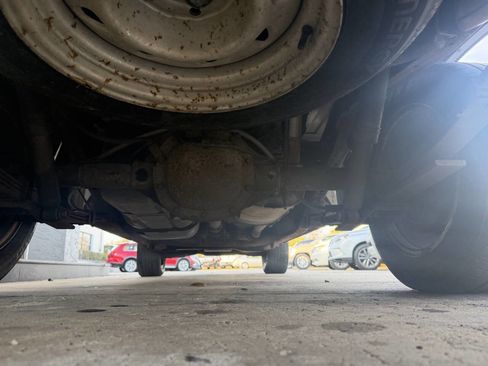 Used 2001 Chevrolet S10 Pickup LS w/ Preferred Equipment Group image 14