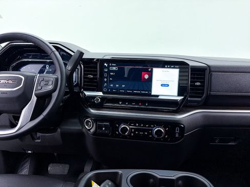 Used 2024 GMC Sierra 2500 SLT w/ Max Trailering Package image 9