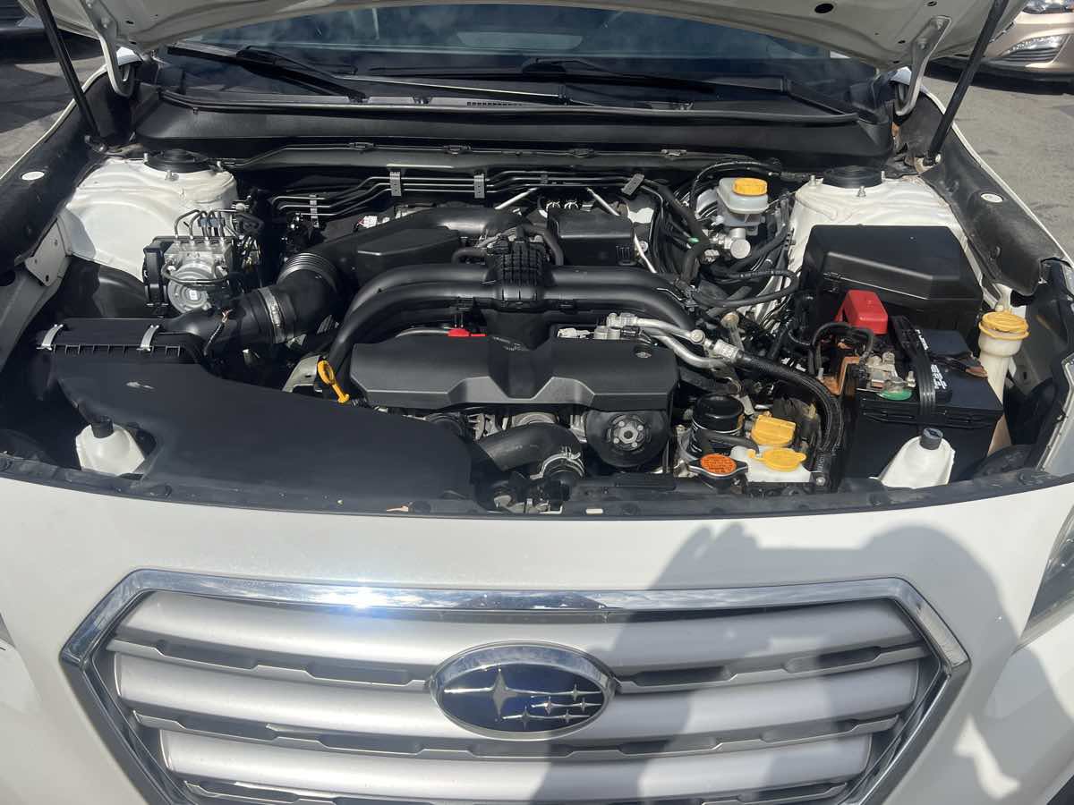 Used 2015 Subaru Outback 2.5i Limited AWD/4WD image 11