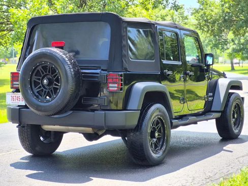Used 2014 Jeep Wrangler Unlimited Sport w/ Quick Order Package 24S AWD/4WD image 5