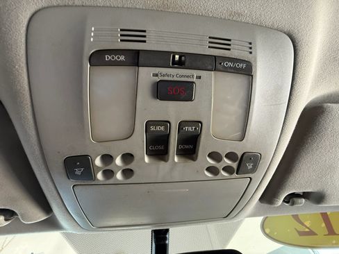Used 2012 Lexus IS 250 w/ Premium Pkg Value Edition RWD image 17