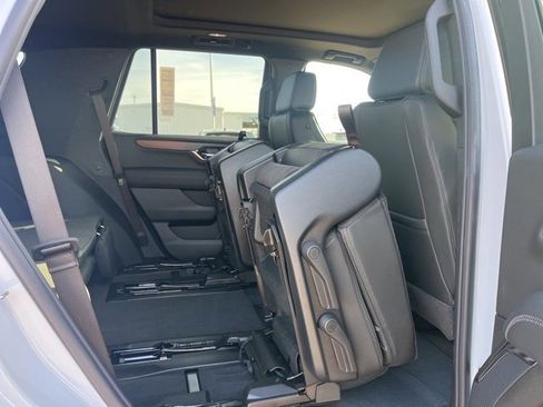 New 2026 GMC Yukon Denali w/ Sun & Power Step Package image 46
