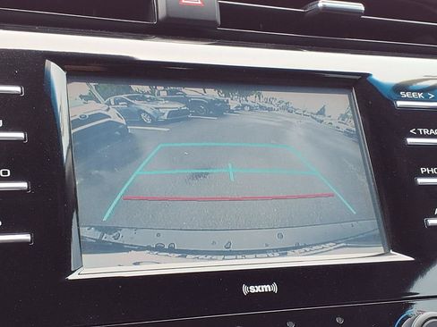Used 2020 Toyota Camry LE FWD image 20