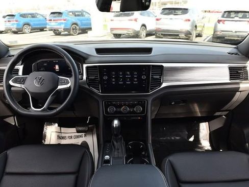 Certified 2023 Volkswagen Atlas Cross Sport SE w/ Panoramic Sunroof Package image 7