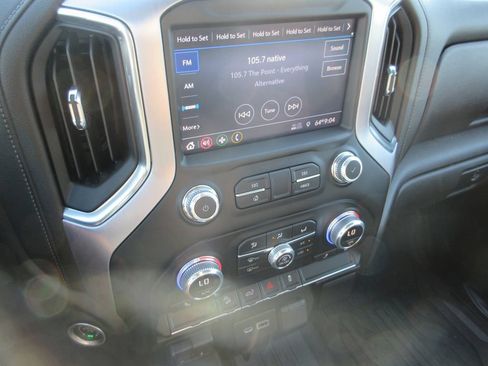 Used 2022 GMC Sierra 2500 SLE w/ SLE Value Package; AWD/4WD image 30