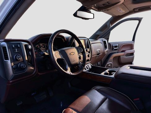 Used 2018 Chevrolet Silverado 1500 High Country AWD/4WD image 10