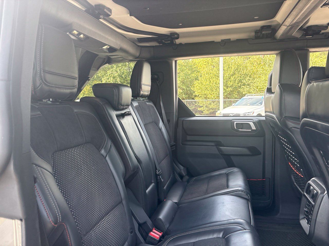 Used 2025 Ford Bronco Raptor AWD/4WD image 11