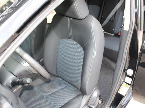 Used 2014 Nissan Versa Note SV w/ SL Package FWD image 11