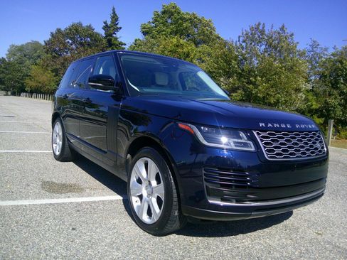 Used 2020 Land Rover Range Rover HSE image 5
