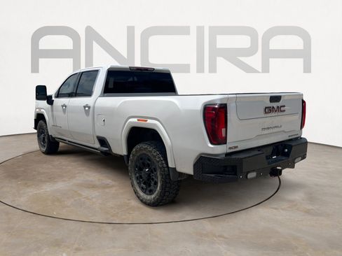 Used 2022 GMC Sierra 3500 Denali AWD/4WD image 8