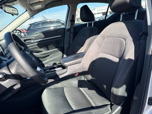 Used 2023 Nissan Altima 2.5 SV FWD image 7