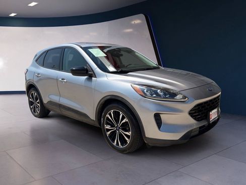 Used 2021 Ford Escape SE w/ SE Sport Appearance Package FWD image 7
