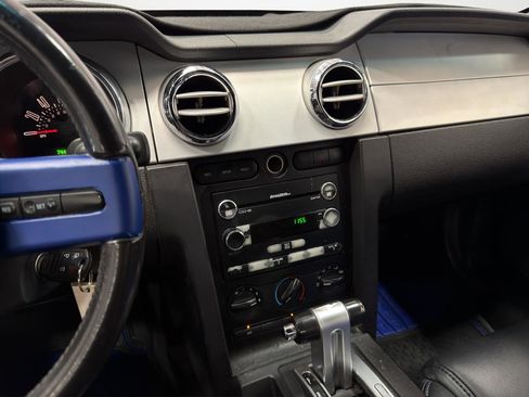 Used 2009 Ford Mustang Coupe RWD image 18