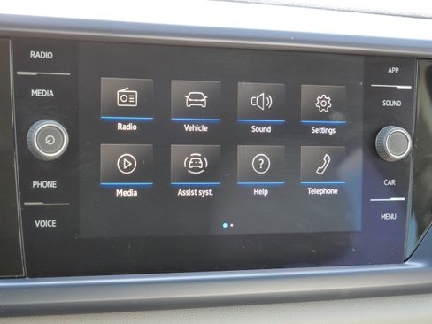 Certified 2022 Volkswagen Taos SE image 23