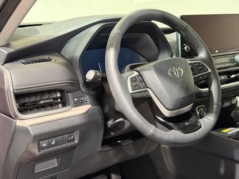 Certified 2026 Toyota Grand Highlander AWD image 17