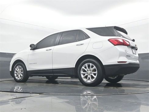 Used 2019 Chevrolet Equinox LS image 45