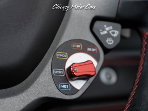 Used 2018 Ferrari 488 Spider RWD image 33