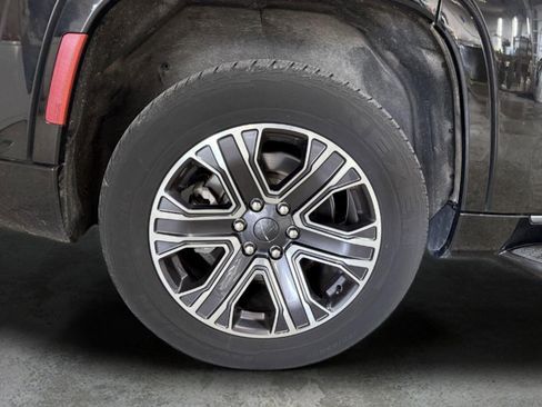 Used 2024 Jeep Wagoneer Series II w/ Flexible Seating Group image 34