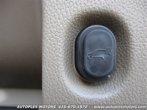 Used 2019 GMC Yukon XL SLT image 19