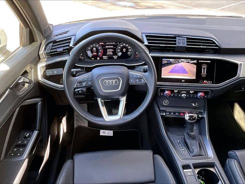 Certified 2025 Audi Q3 2.0T Premium w/ Convenience Package image 5